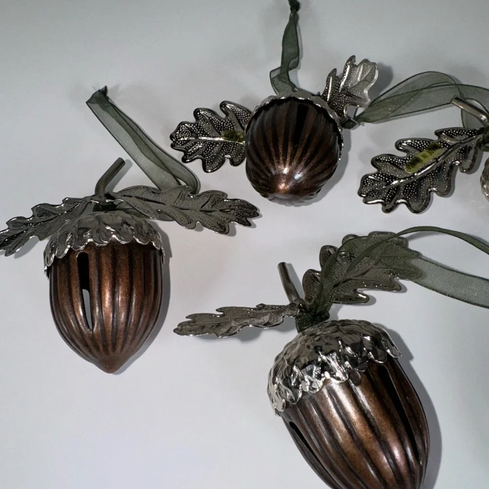 Vintage Acorn Christmas Bell Ornament Lot 5 Metal Taiwan Silver & Bronze 2.5